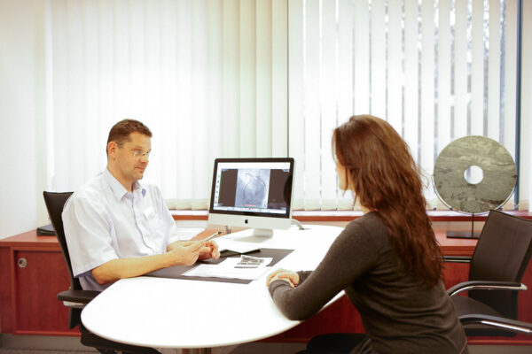 Besprechung - Zentrum für Kardiologie und Angiologie
